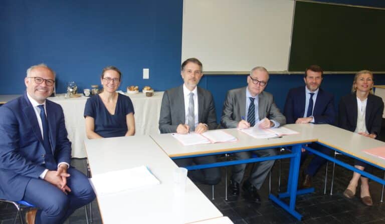 Signature de la convention entre l’INFN de Nantes et l’Université de Nantes