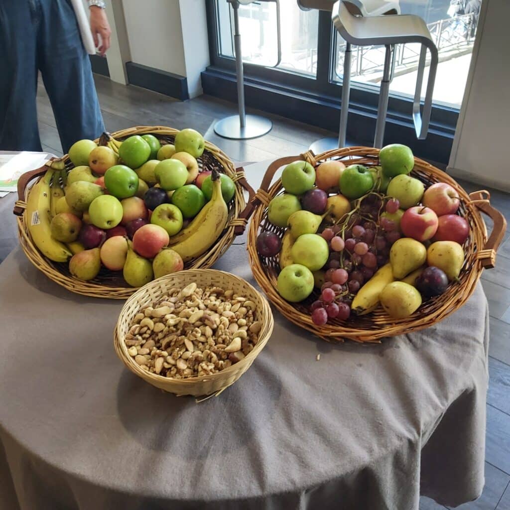 Les étudiants ont pu profiter de distribution de fruits frais et secs